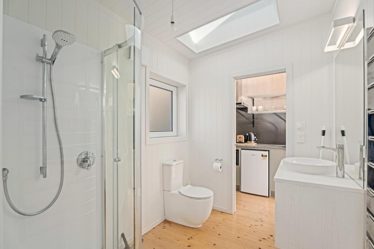 Lagoon Huts - Albert Town Holiday Unit Villa Wanaka Bagian luar foto