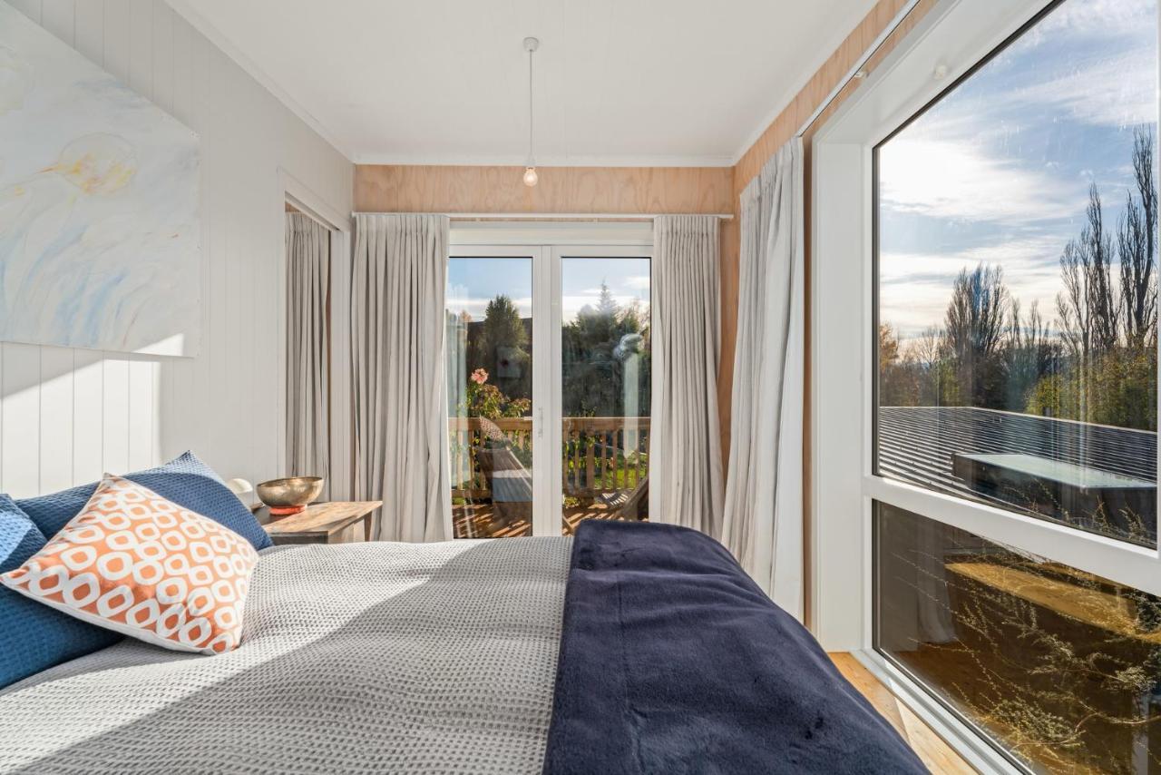 Lagoon Huts - Albert Town Holiday Unit Villa Wanaka Bagian luar foto